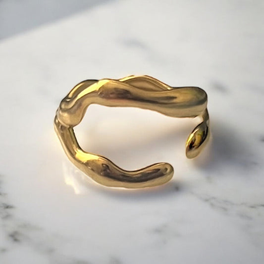 Cloudy Drift Ring